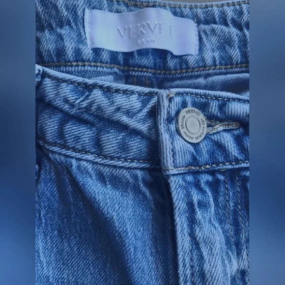 Vervet Denim Wide Leg Jeans with Distressed Details - Picture 5 of 6